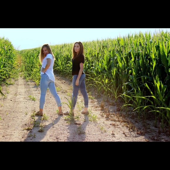 Meet your Posher, Skylar - Picture 5 of 8